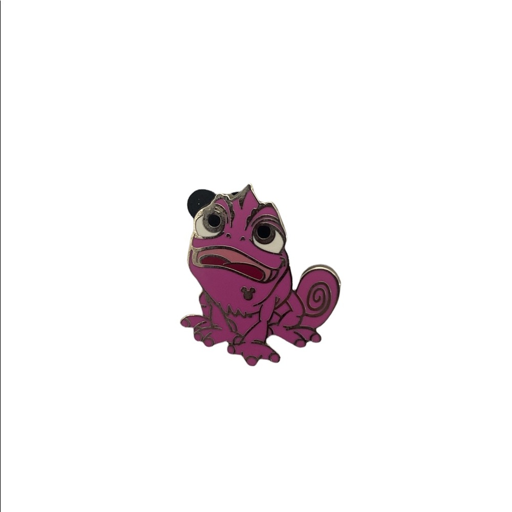 Rapunzel lizard pin